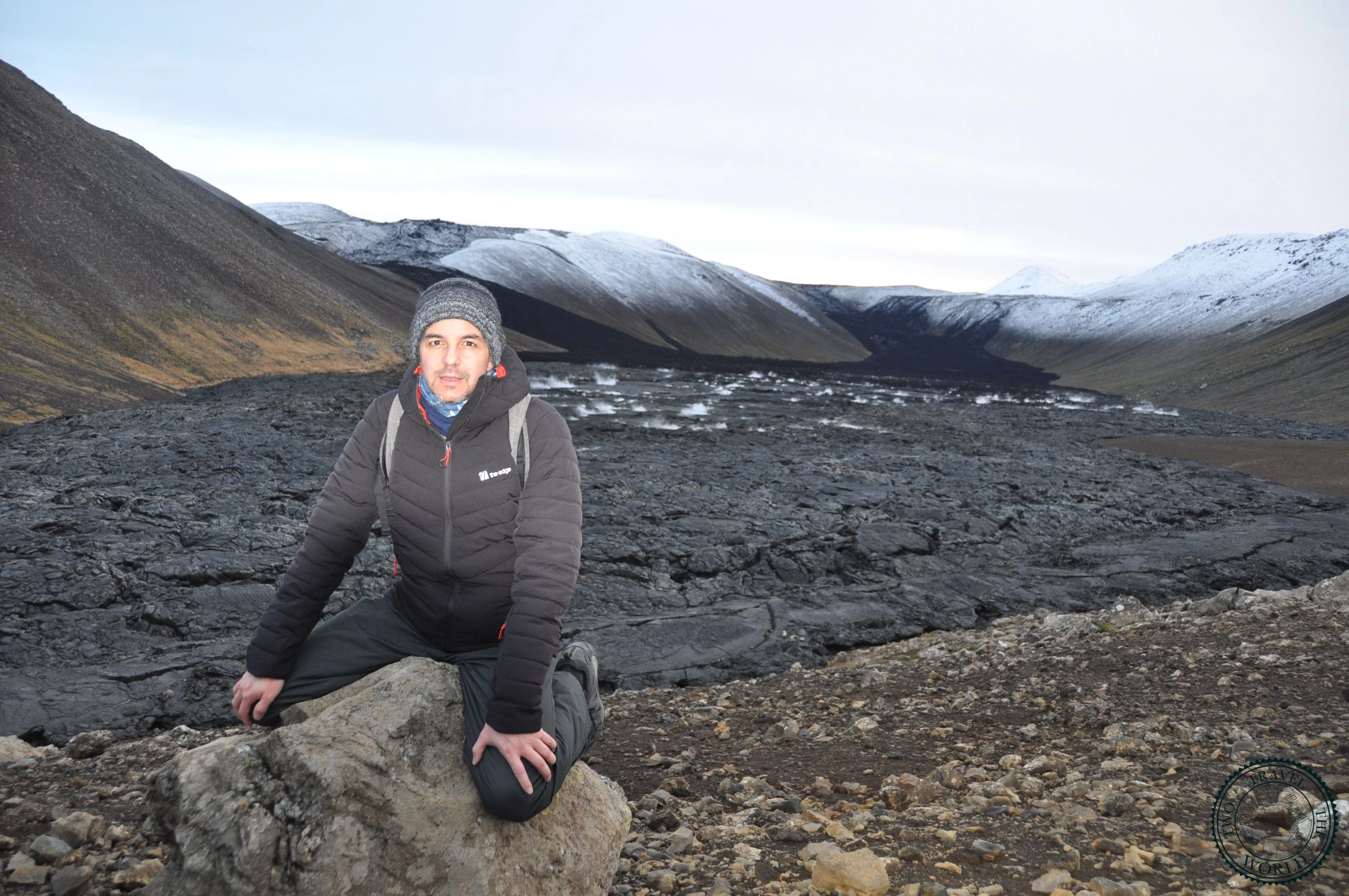 Twisted and folded lava formations near the Geldingadalur crater