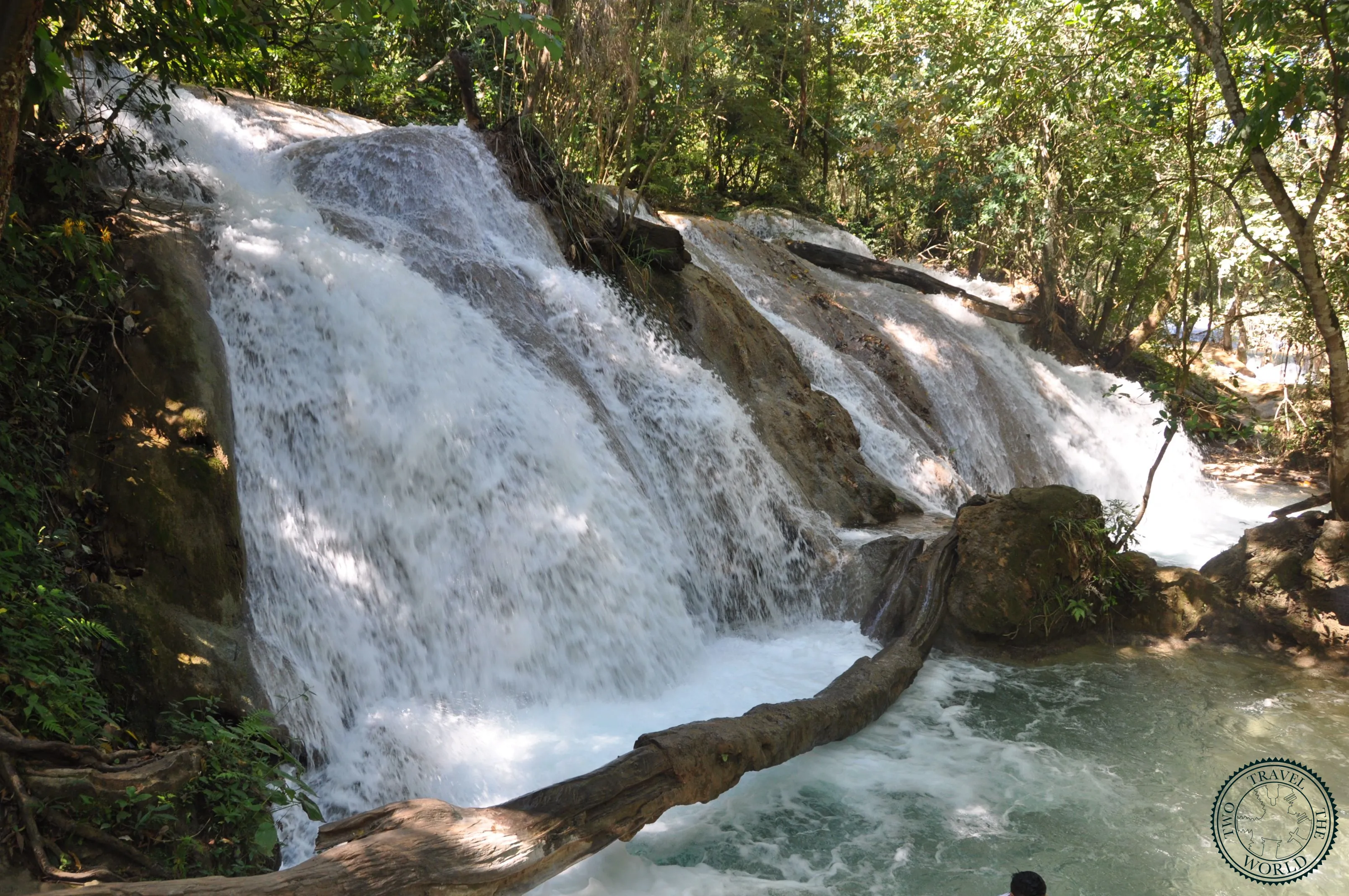 Les Cascades D'agua De Azul Et De Misol Ha