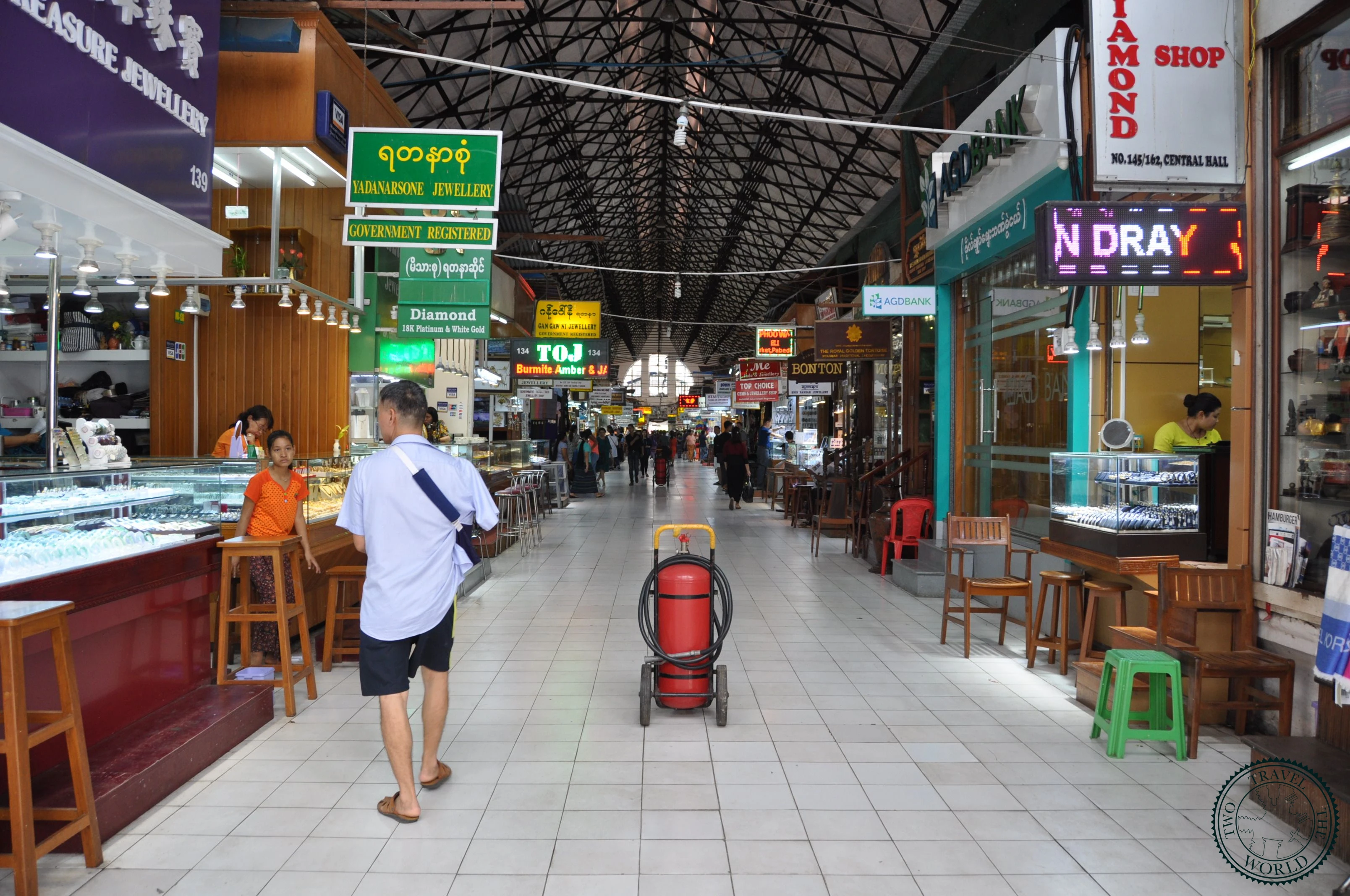 Yangon and the Shwedagon Pagoda: Myanmar's Golden Jewel