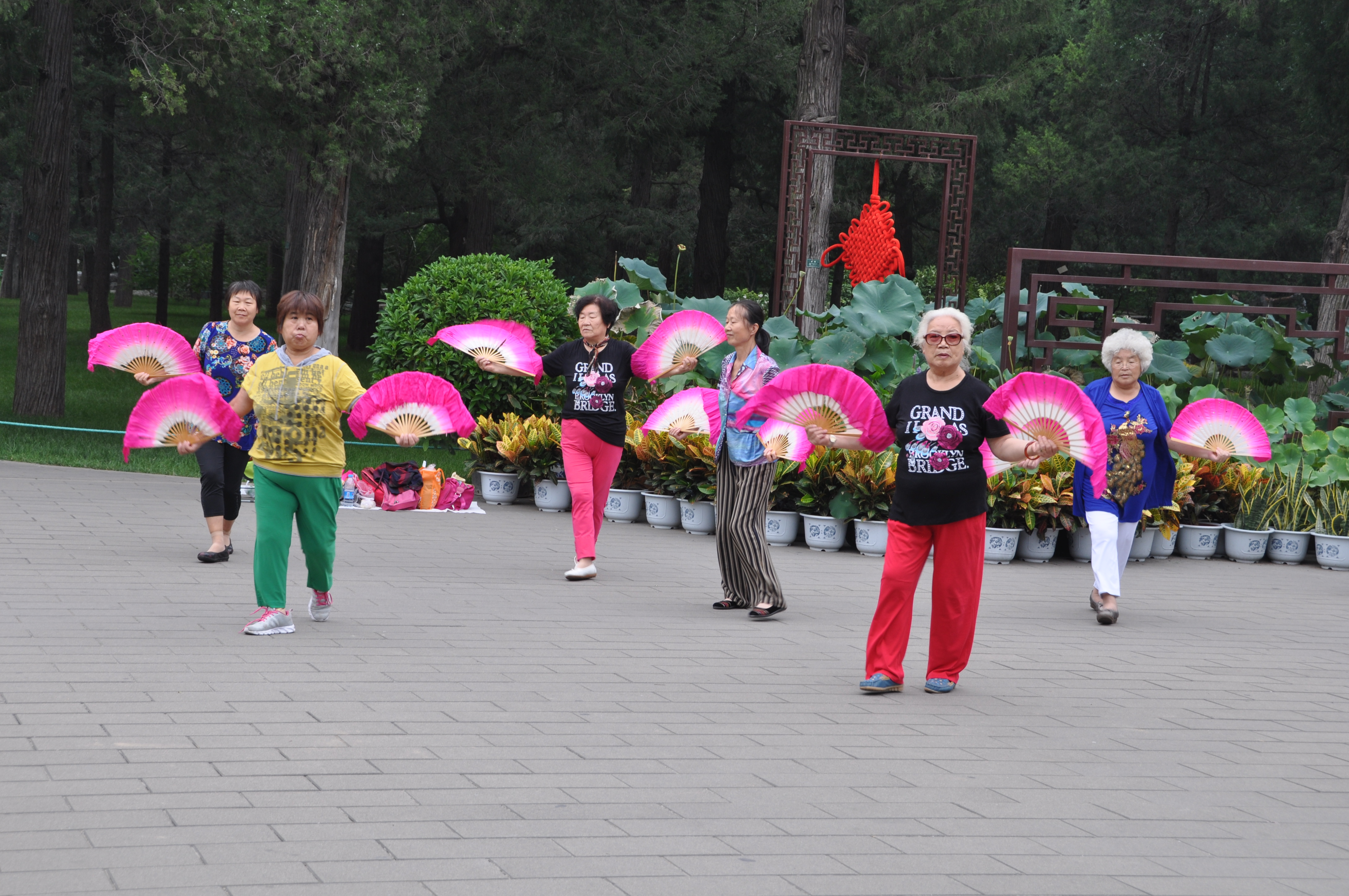 Two Travel The World - Jingshan Park