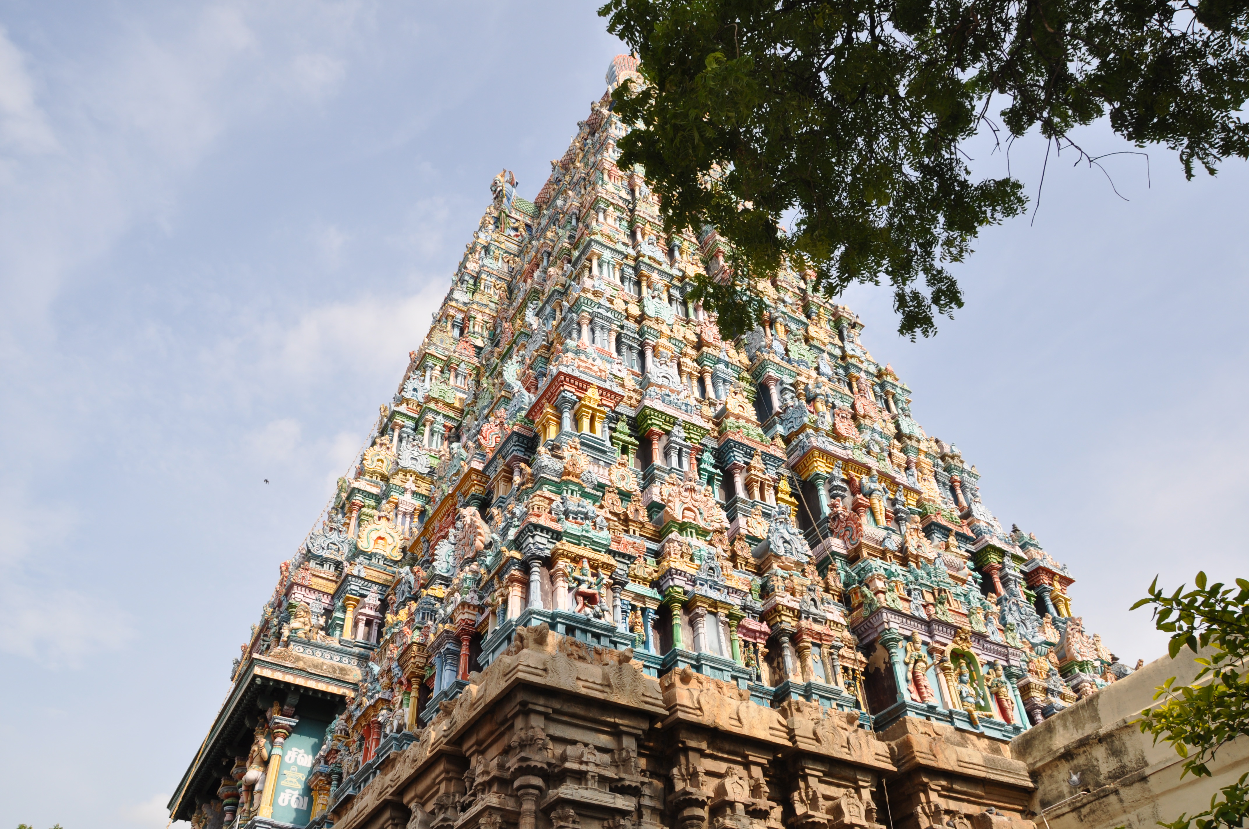 Two Travel The World - Meenakshi Amman Temple