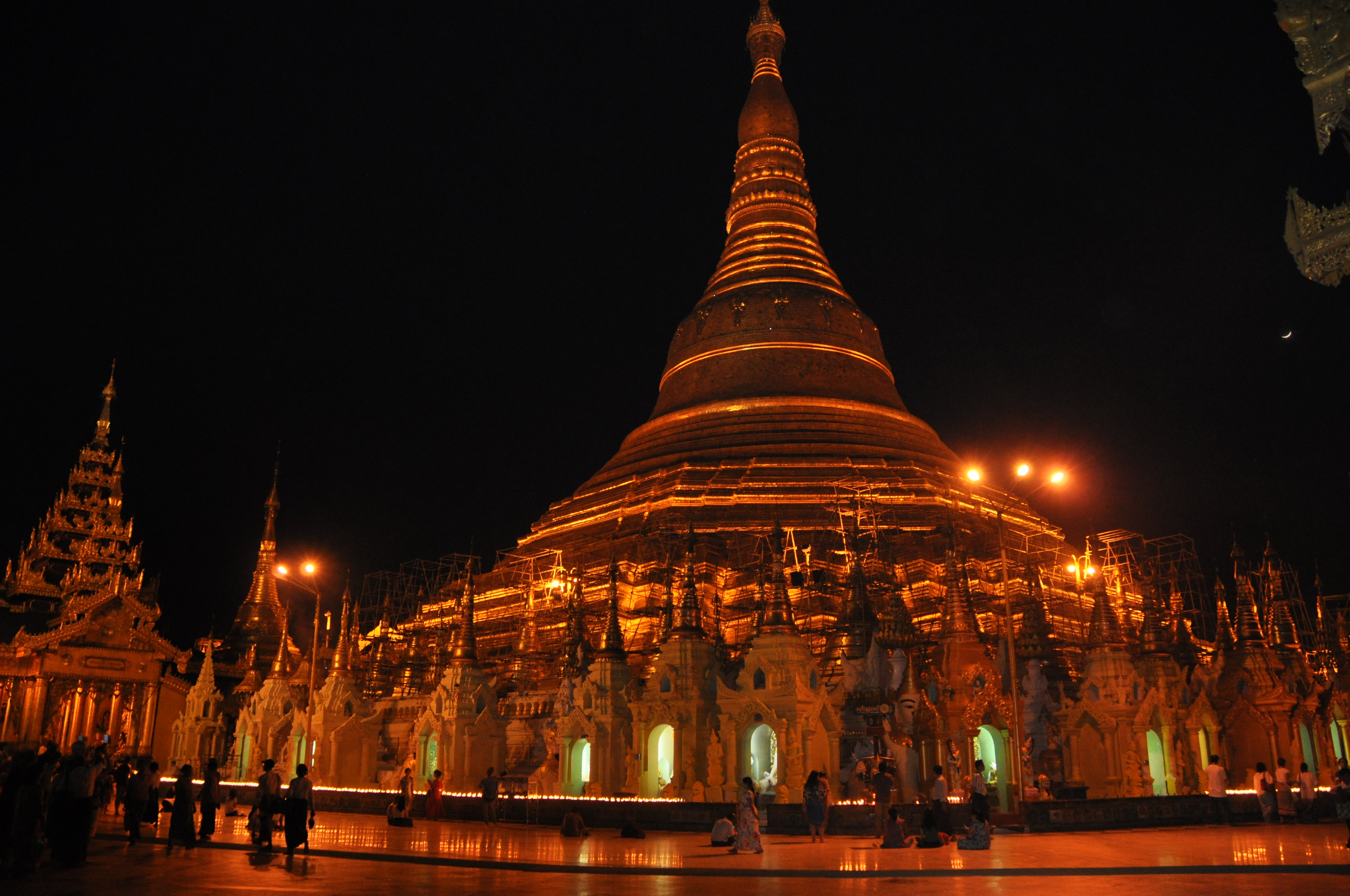 twotraveltheworld-Swedagon