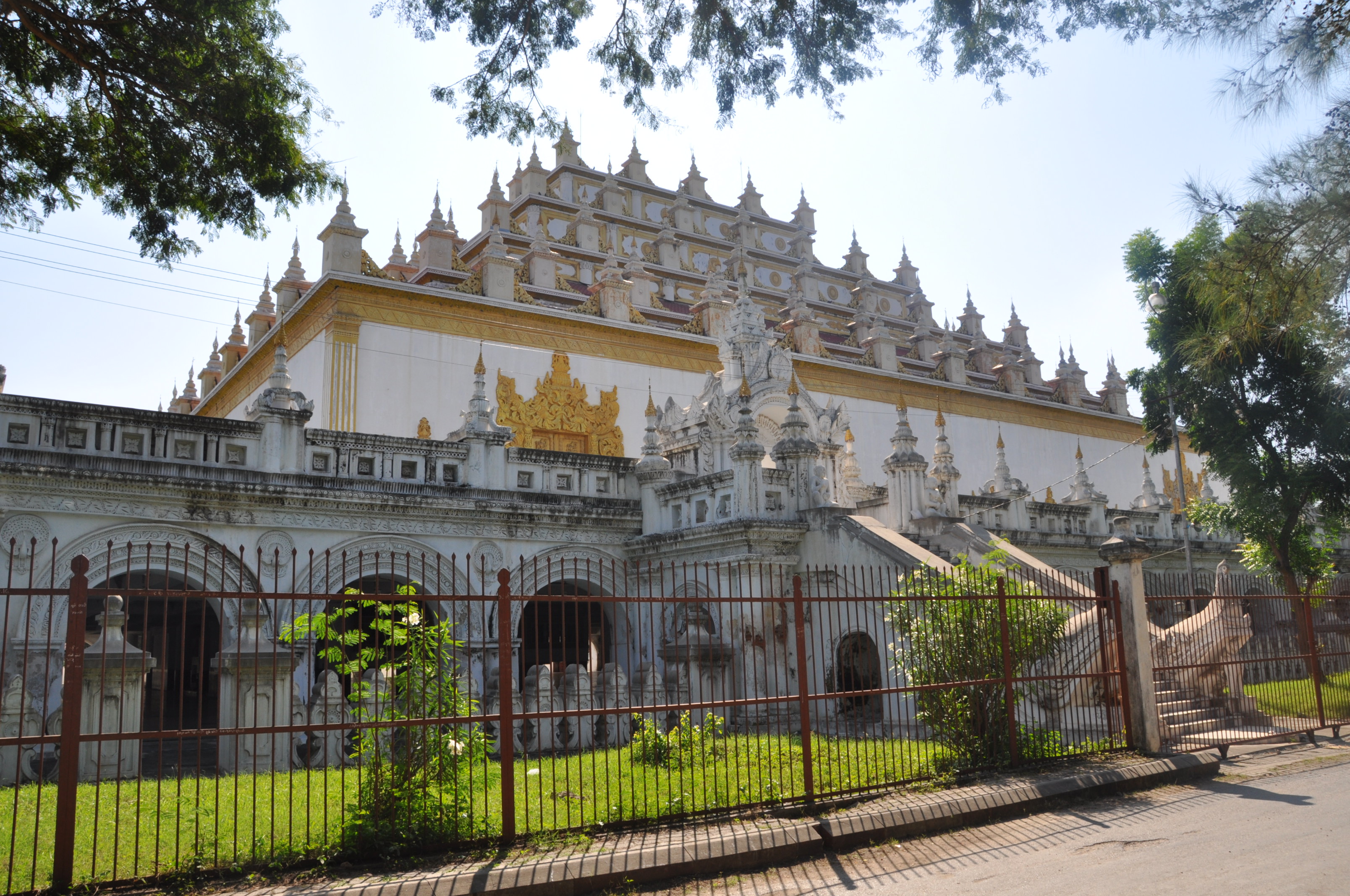  twotraveltheworld-Mandalay