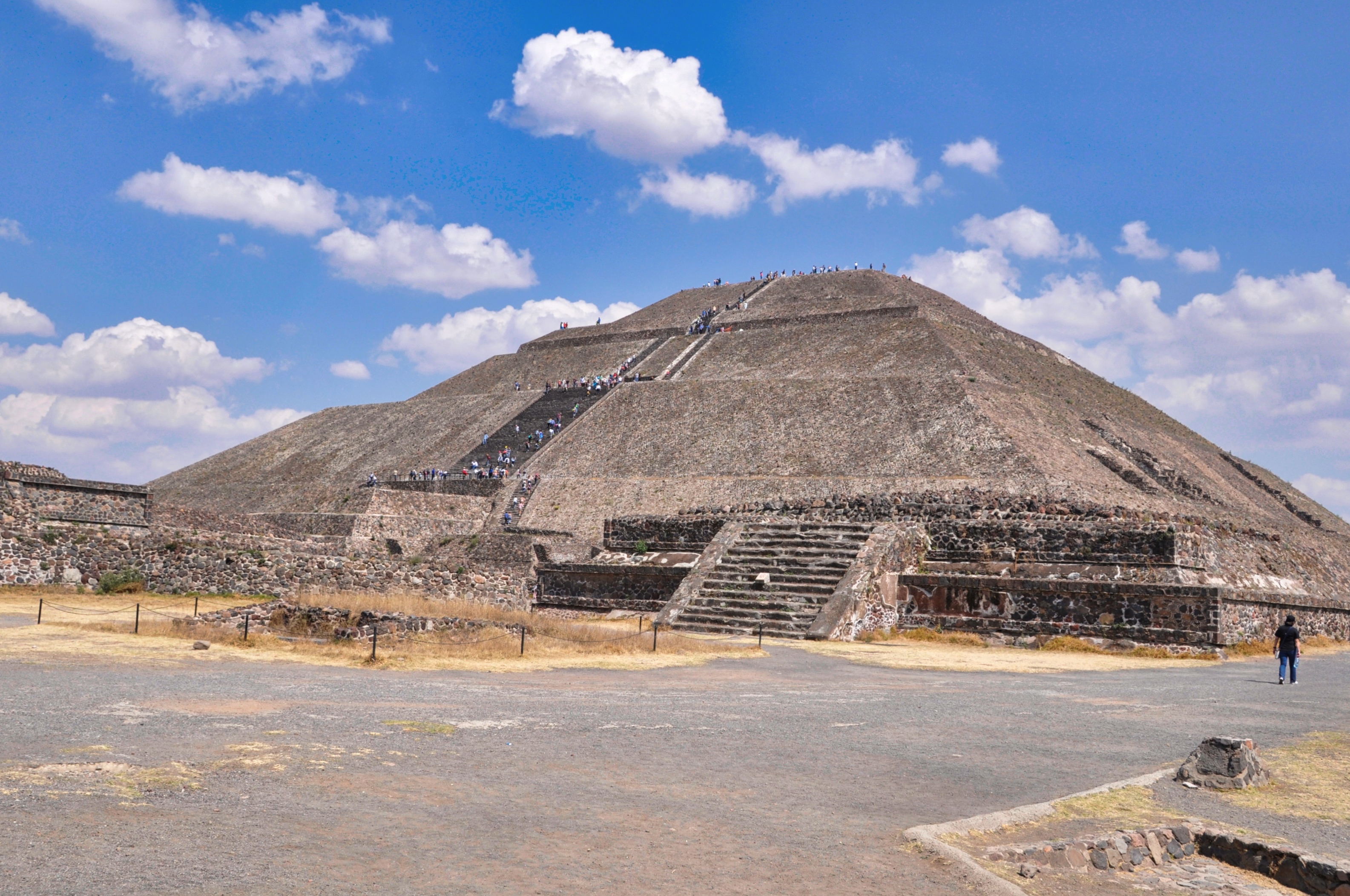 twotraveltheworld-Teotihuacan