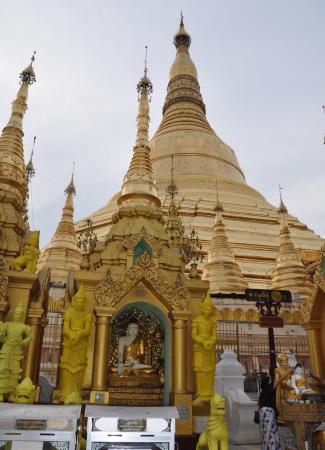 Two Travel The World -  Yangon and the Shwegadon Pagoda