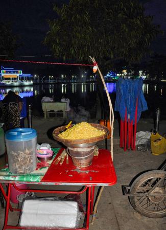 Two Travel The World - Hpa An - Night Market